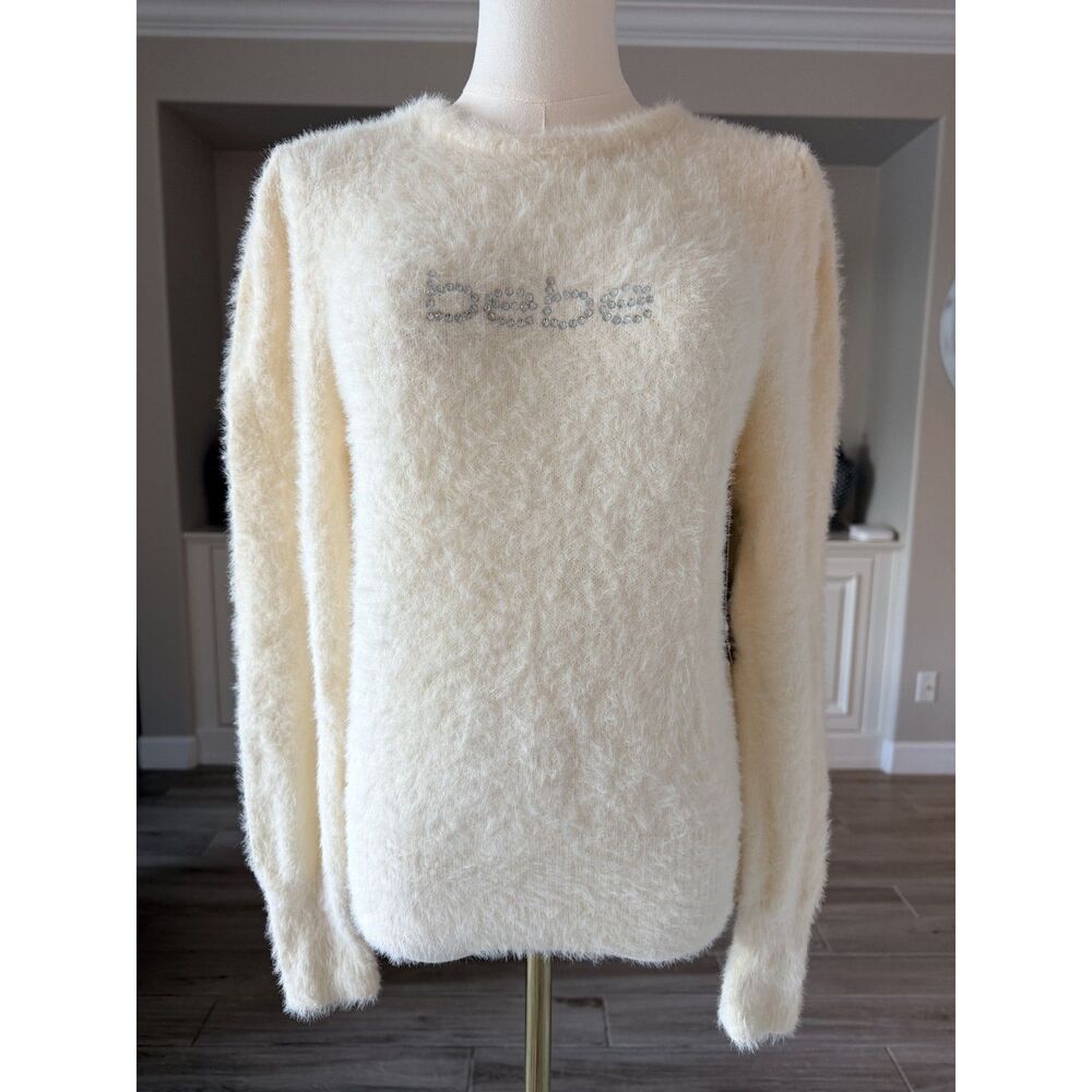 NWT bebe Marshmallow Fuzzy Eyelash Knit Sweater Rhinestone Logo Size M